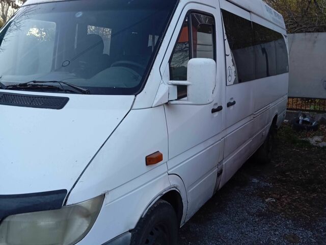 Мерседес Sprinter 2001 у Кам'янське (Дніпродзержинськ) на Automoto.ua Білий Мерседес Sprinter, об'ємом двигуна 2.2 л та пробігом 1 тис. км за 5000 $, фото 8 на Automoto.ua