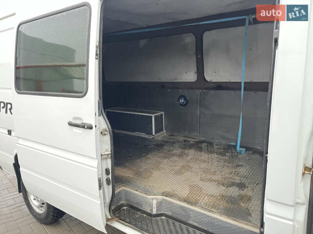 Белый Мерседес Sprinter, объемом двигателя 2.15 л и пробегом 364 тыс. км за 7100 $, фото 10 на Automoto.ua