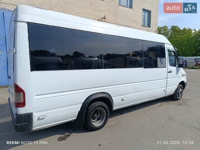 Белый Мерседес Sprinter, объемом двигателя 2.69 л и пробегом 500 тыс. км за 10500 $, фото 4 на Automoto.ua