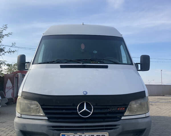 Белый Мерседес Sprinter, объемом двигателя 2.15 л и пробегом 34 тыс. км за 7900 $, фото 2 на Automoto.ua