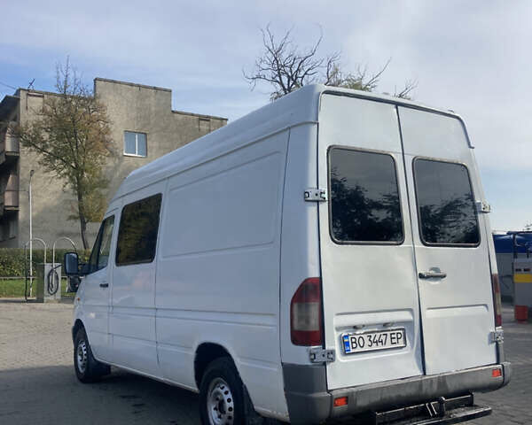 Белый Мерседес Sprinter, объемом двигателя 2.15 л и пробегом 34 тыс. км за 7900 $, фото 6 на Automoto.ua