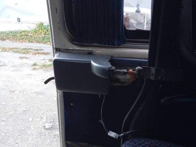 Мерседес Sprinter 2001 у Кам'янське (Дніпродзержинськ) на Automoto.ua Білий Мерседес Sprinter, об'ємом двигуна 2.2 л та пробігом 1 тис. км за 5000 $, фото 2 на Automoto.ua