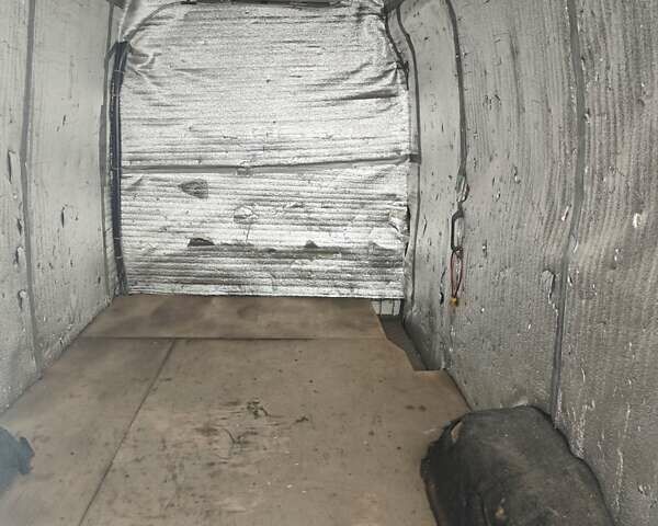 Белый Мерседес Sprinter, объемом двигателя 2.15 л и пробегом 642 тыс. км за 7000 $, фото 3 на Automoto.ua