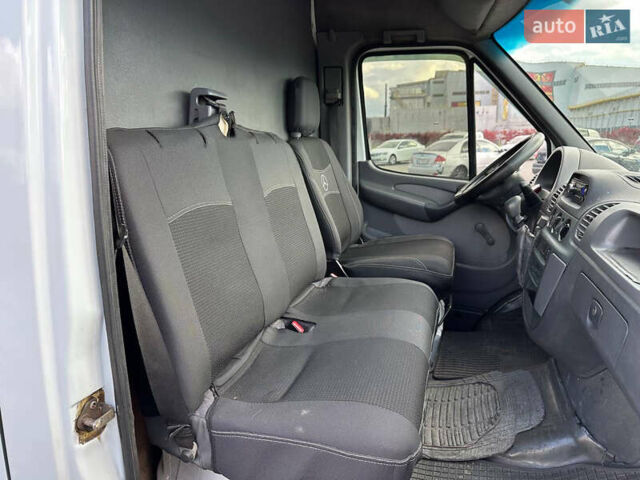 Белый Мерседес Sprinter, объемом двигателя 2.3 л и пробегом 775 тыс. км за 8699 $, фото 12 на Automoto.ua