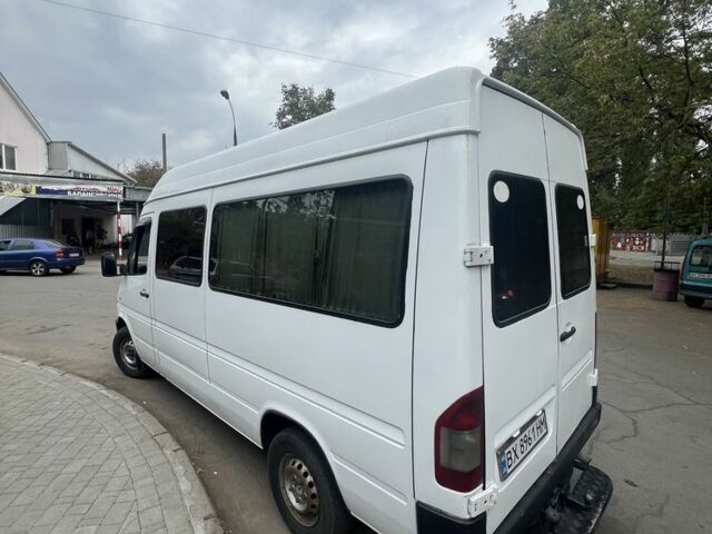 Белый Мерседес Sprinter, объемом двигателя 2.7 л и пробегом 1 тыс. км за 6500 $, фото 2 на Automoto.ua