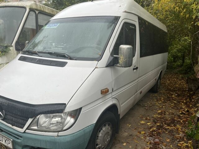 Белый Мерседес Sprinter, объемом двигателя 2.1 л и пробегом 380 тыс. км за 4500 $, фото 11 на Automoto.ua