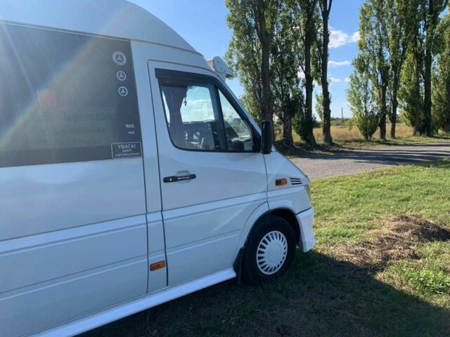 Белый Мерседес Sprinter, объемом двигателя 2.7 л и пробегом 563 тыс. км за 8450 $, фото 3 на Automoto.ua
