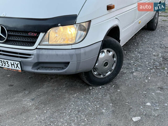 Мерседес Sprinter 2001 в Хмельницком на Automoto.ua Белый Мерседес Sprinter, объемом двигателя 2.7 л и пробегом 451 тыс. км за 7999 $, фото 2 на Automoto.ua