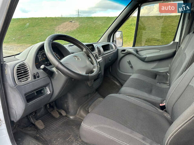 Белый Мерседес Sprinter, объемом двигателя 2.3 л и пробегом 775 тыс. км за 8699 $, фото 7 на Automoto.ua
