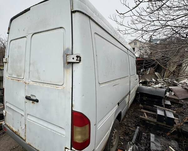 Білий Мерседес Sprinter, об'ємом двигуна 2.2 л та пробігом 780 тис. км за 4000 $, фото 2 на Automoto.ua