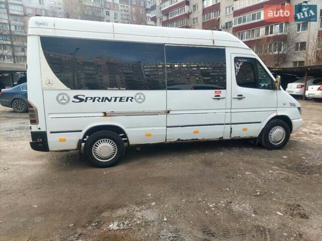 Белый Мерседес Sprinter, объемом двигателя 0 л и пробегом 900 тыс. км за 2000 $, фото 6 на Automoto.ua