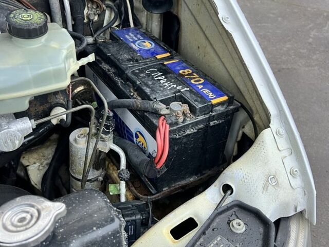 Белый Мерседес Sprinter, объемом двигателя 2.7 л и пробегом 900 тыс. км за 10000 $, фото 12 на Automoto.ua