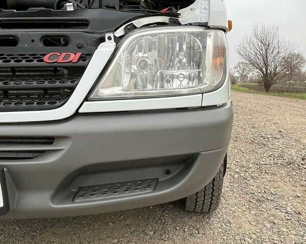 Белый Мерседес Sprinter, объемом двигателя 2.7 л и пробегом 102 тыс. км за 23900 $, фото 21 на Automoto.ua