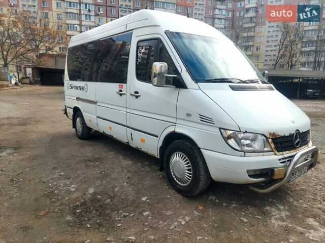 Белый Мерседес Sprinter, объемом двигателя 0 л и пробегом 900 тыс. км за 2000 $, фото 7 на Automoto.ua