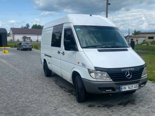 Белый Мерседес Sprinter, объемом двигателя 2.1 л и пробегом 1 тыс. км за 6500 $, фото 1 на Automoto.ua
