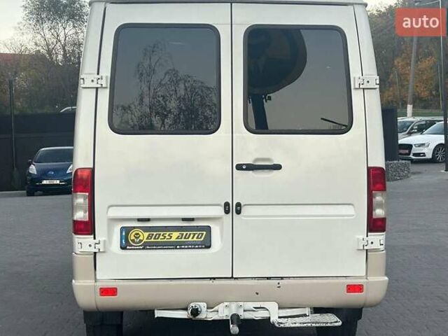 Белый Мерседес Sprinter, объемом двигателя 2.15 л и пробегом 200 тыс. км за 17800 $, фото 4 на Automoto.ua