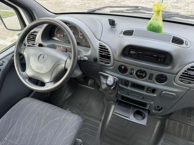 Белый Мерседес Sprinter, объемом двигателя 2.2 л и пробегом 360 тыс. км за 9399 $, фото 2 на Automoto.ua