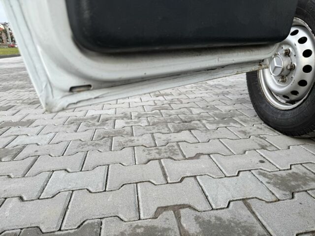 Белый Мерседес Sprinter, объемом двигателя 2.2 л и пробегом 360 тыс. км за 9399 $, фото 19 на Automoto.ua