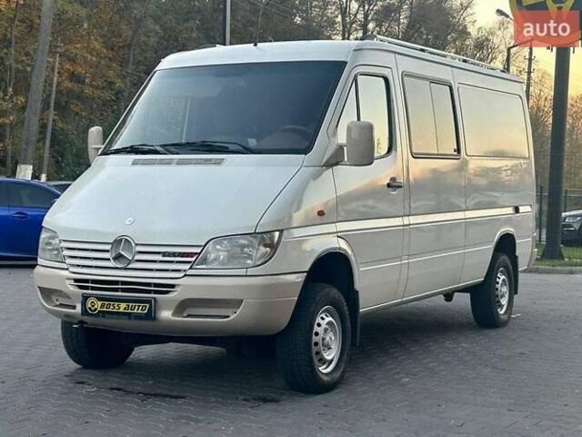 Белый Мерседес Sprinter, объемом двигателя 2.15 л и пробегом 200 тыс. км за 17800 $, фото 2 на Automoto.ua