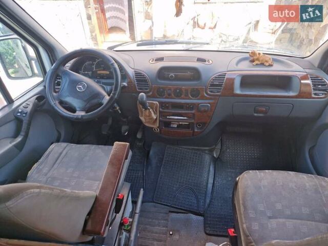 Білий Мерседес Sprinter, об'ємом двигуна 2.7 л та пробігом 550 тис. км за 5450 $, фото 1 на Automoto.ua