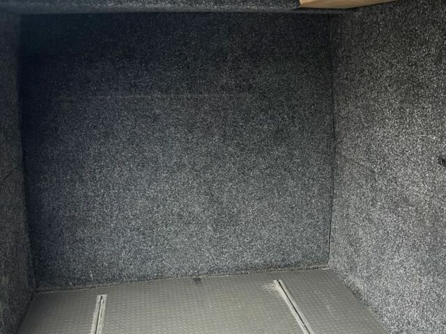 Белый Мерседес Sprinter, объемом двигателя 2.7 л и пробегом 900 тыс. км за 10000 $, фото 11 на Automoto.ua