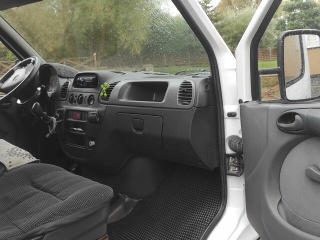 Мерседес Sprinter 2002 у Києві на Automoto.ua Білий Мерседес Sprinter, об'ємом двигуна 2.1 л та пробігом 570 тис. км за 16300 $, фото 9 на Automoto.ua
