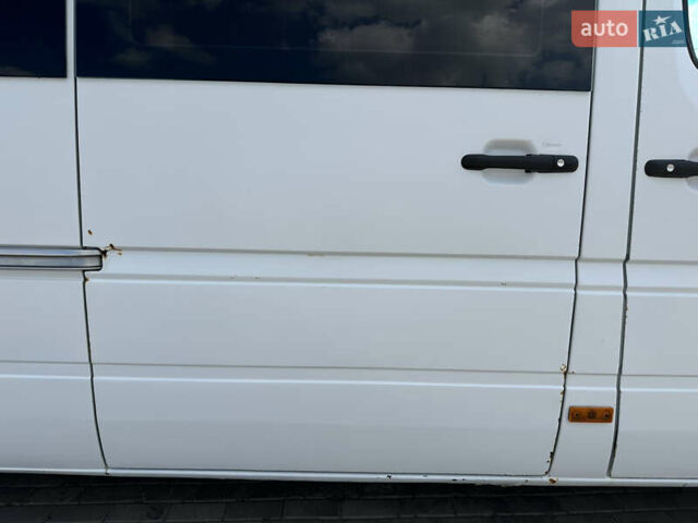 Білий Мерседес Sprinter, об'ємом двигуна 0 л та пробігом 45 тис. км за 9000 $, фото 5 на Automoto.ua