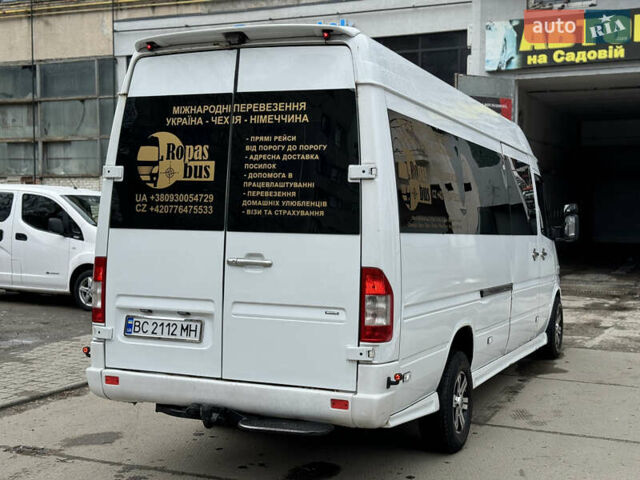 Белый Мерседес Sprinter, объемом двигателя 0 л и пробегом 300 тыс. км за 11000 $, фото 4 на Automoto.ua