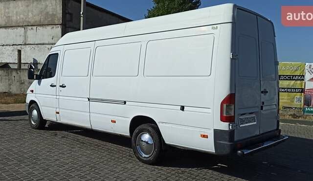 Белый Мерседес Sprinter, объемом двигателя 2.15 л и пробегом 268 тыс. км за 10500 $, фото 10 на Automoto.ua