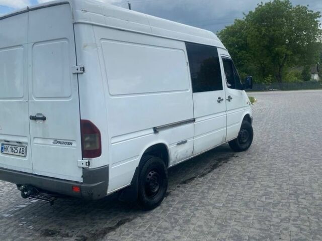 Белый Мерседес Sprinter, объемом двигателя 2.1 л и пробегом 1 тыс. км за 6500 $, фото 4 на Automoto.ua