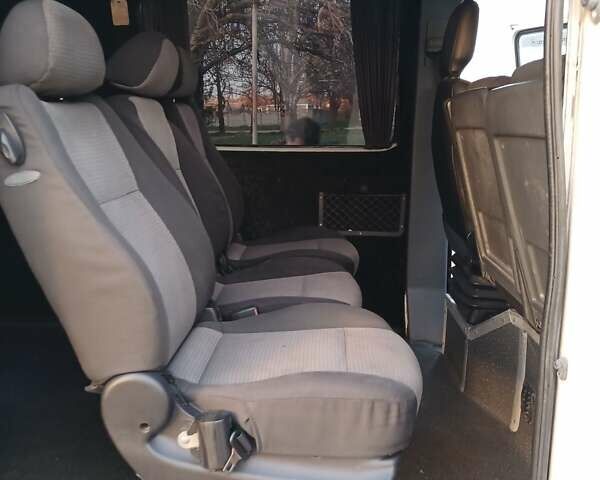 Белый Мерседес Sprinter, объемом двигателя 2.7 л и пробегом 757 тыс. км за 13400 $, фото 25 на Automoto.ua