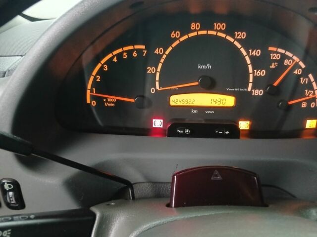 Білий Мерседес Sprinter, об'ємом двигуна 2.7 л та пробігом 425 тис. км за 10000 $, фото 7 на Automoto.ua