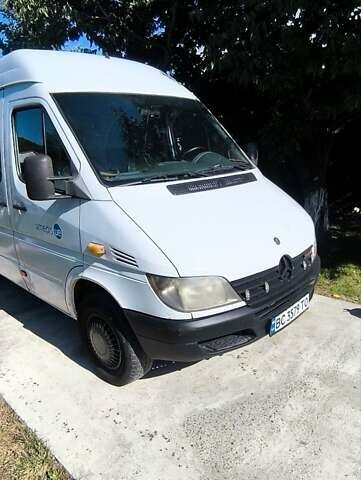 Белый Мерседес Sprinter, объемом двигателя 2.15 л и пробегом 450 тыс. км за 7500 $, фото 8 на Automoto.ua