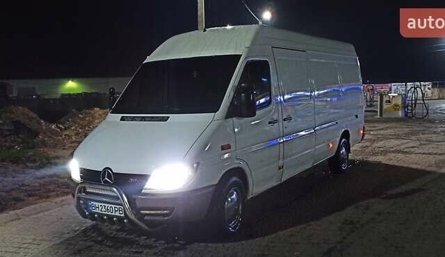 Белый Мерседес Sprinter, объемом двигателя 2.15 л и пробегом 268 тыс. км за 10500 $, фото 6 на Automoto.ua