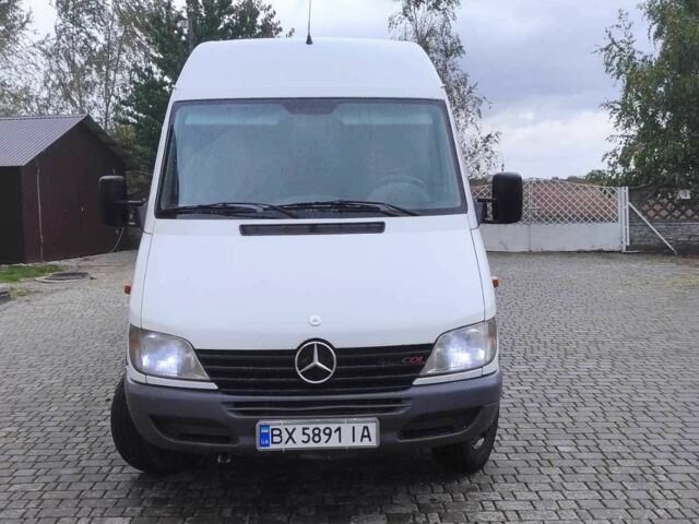 Мерседес Sprinter 2002 у Києві на Automoto.ua Білий Мерседес Sprinter, об'ємом двигуна 2.1 л та пробігом 570 тис. км за 16300 $, фото 1 на Automoto.ua