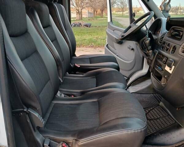 Белый Мерседес Sprinter, объемом двигателя 2.7 л и пробегом 757 тыс. км за 13400 $, фото 20 на Automoto.ua