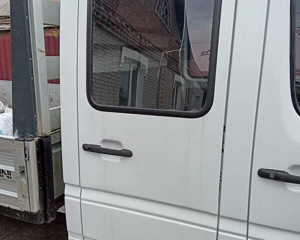 Білий Мерседес Sprinter, об'ємом двигуна 2.2 л та пробігом 880 тис. км за 13500 $, фото 1 на Automoto.ua