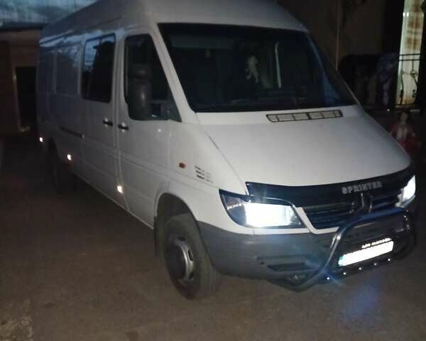 Белый Мерседес Sprinter, объемом двигателя 2.7 л и пробегом 757 тыс. км за 14000 $, фото 59 на Automoto.ua