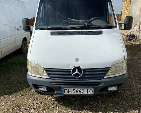 Білий Мерседес Sprinter, об'ємом двигуна 2.69 л та пробігом 532 тис. км за 11500 $, фото 1 на Automoto.ua