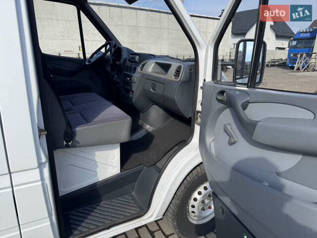 Белый Мерседес Sprinter, объемом двигателя 2.15 л и пробегом 181 тыс. км за 7000 $, фото 12 на Automoto.ua