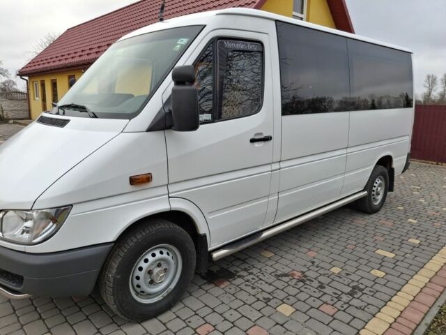 Мерседес Sprinter 2002 в Нововолынск на Automoto.ua Белый Мерседес Sprinter, объемом двигателя 2.7 л и пробегом 980 тыс. км за 11800 $, фото 2 на Automoto.ua