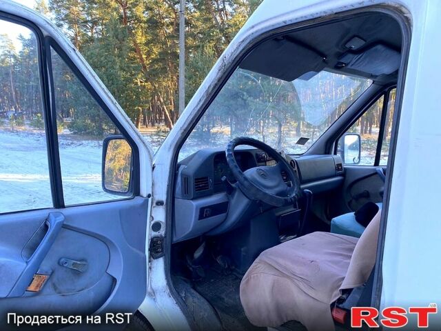 Белый Мерседес Sprinter, объемом двигателя 23 л и пробегом 375 тыс. км за 2950 $, фото 7 на Automoto.ua
