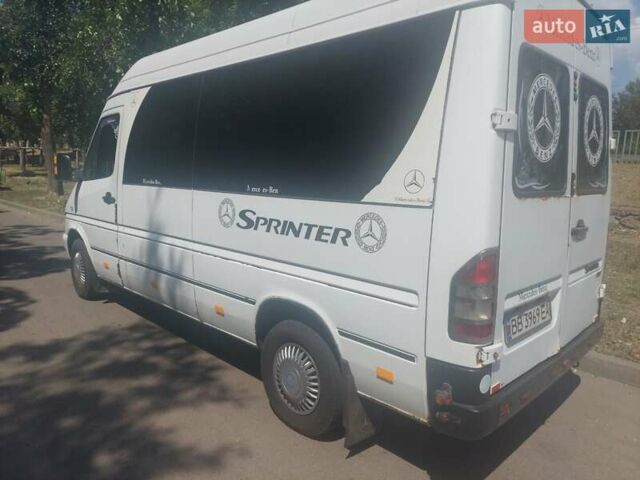 Белый Мерседес Sprinter, объемом двигателя 0 л и пробегом 900 тыс. км за 2000 $, фото 1 на Automoto.ua