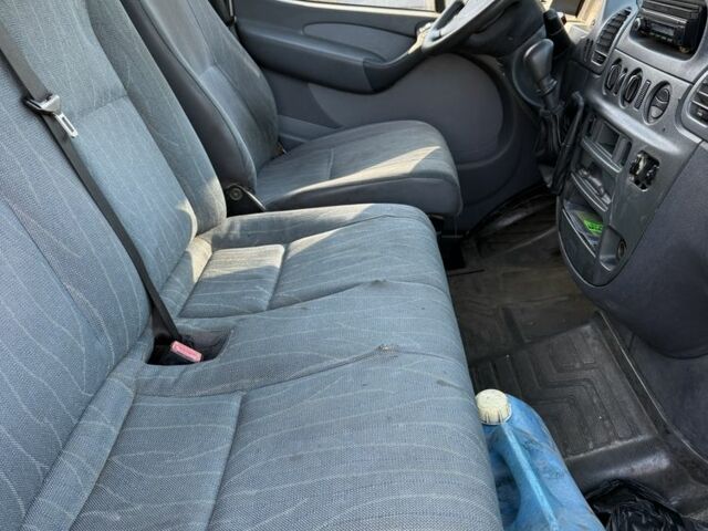 Белый Мерседес Sprinter, объемом двигателя 2.2 л и пробегом 1000 тыс. км за 2425 $, фото 4 на Automoto.ua