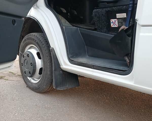 Белый Мерседес Sprinter, объемом двигателя 2.7 л и пробегом 757 тыс. км за 13400 $, фото 41 на Automoto.ua