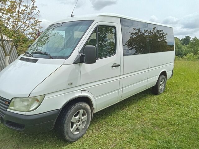 Белый Мерседес Sprinter, объемом двигателя 2.2 л и пробегом 627 тыс. км за 6800 $, фото 7 на Automoto.ua