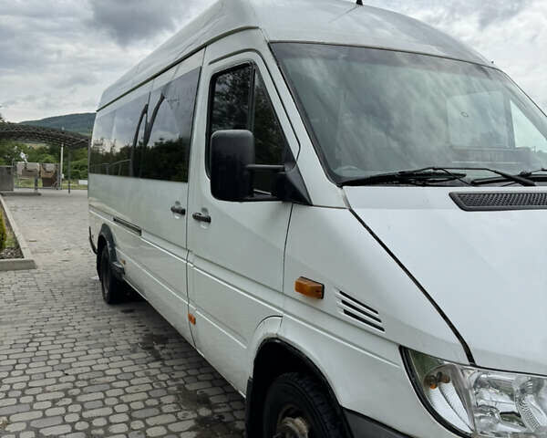 Білий Мерседес Sprinter, об'ємом двигуна 2.15 л та пробігом 650 тис. км за 7000 $, фото 1 на Automoto.ua