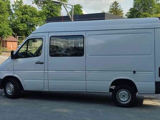 Белый Мерседес Sprinter, объемом двигателя 2.2 л и пробегом 318 тыс. км за 8950 $, фото 8 на Automoto.ua