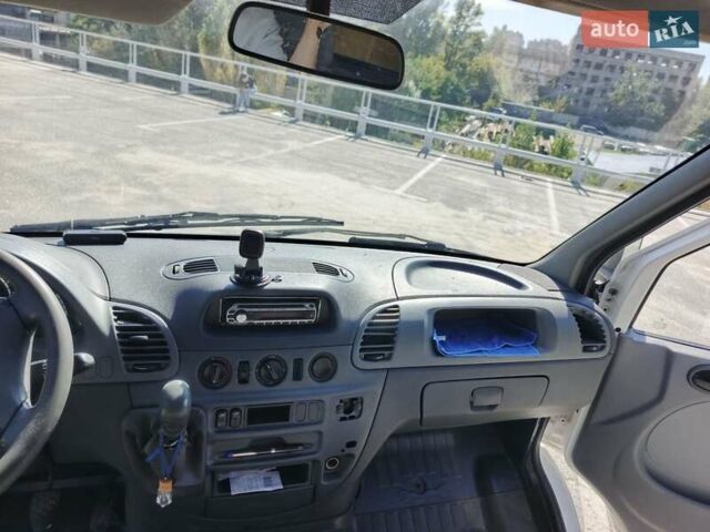 Белый Мерседес Sprinter, объемом двигателя 0 л и пробегом 320 тыс. км за 5500 $, фото 3 на Automoto.ua