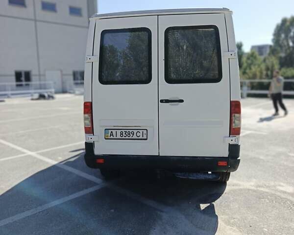 Белый Мерседес Sprinter, объемом двигателя 0 л и пробегом 320 тыс. км за 5500 $, фото 9 на Automoto.ua